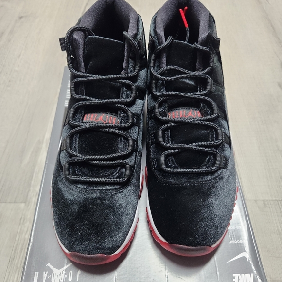 Jordan 11 Bred Velvet - Picture 3 of 5